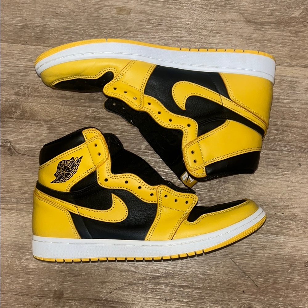 Nike Air Jordan 1 Retro High OG Yellow and Black Sneakers. With original box.